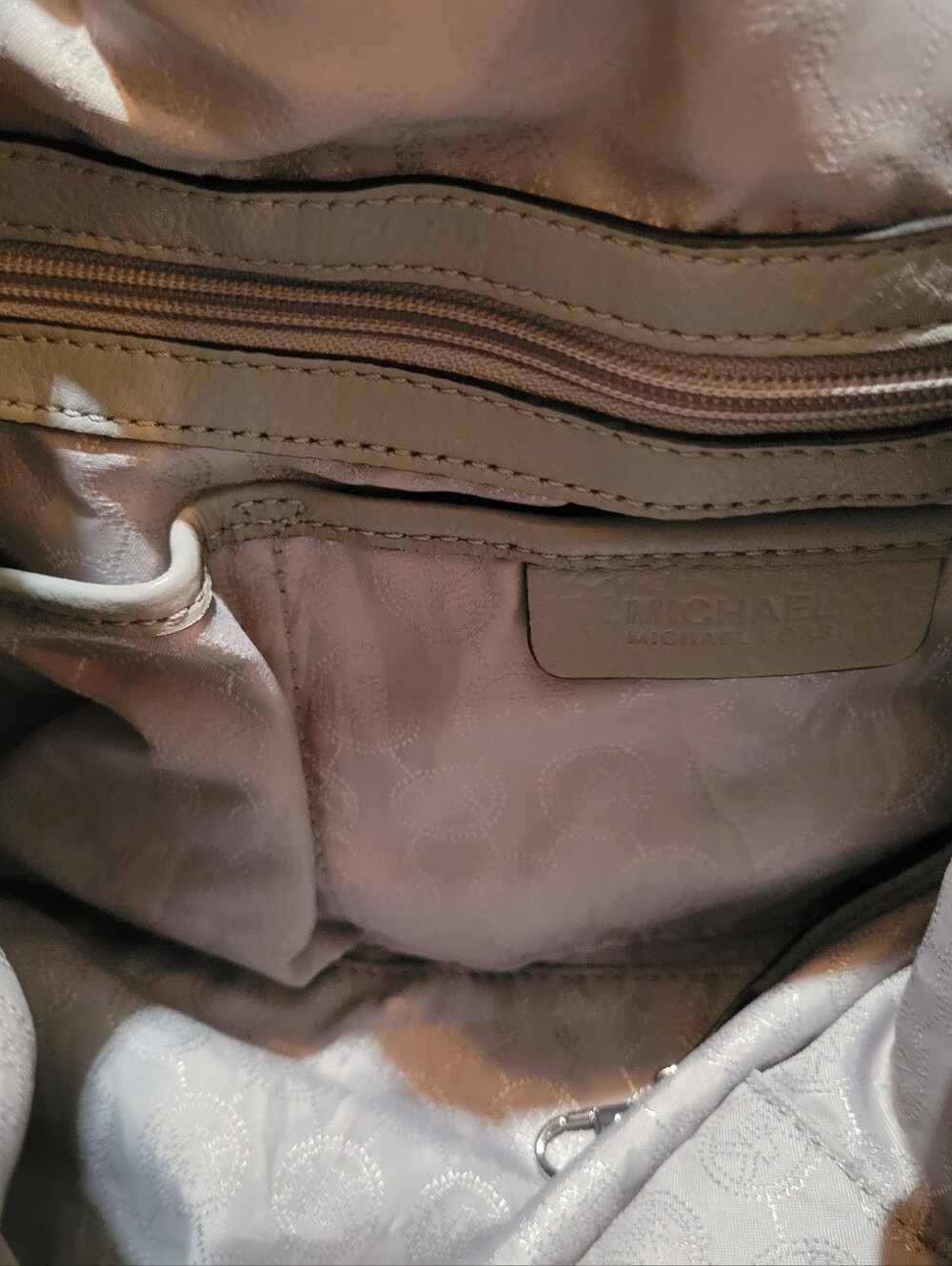 Michael Kors Steel Gray Large Camden Drawstring Leather Shoulder Hobo EXCELLENT - Picture 13 of 14